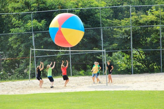 Youth_Retreat_Volleyball_Summer