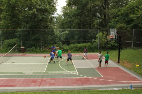 Men_Retreat_Basketball