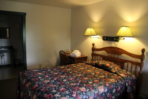 Lodging_Private Rooms_Beds_Retreats