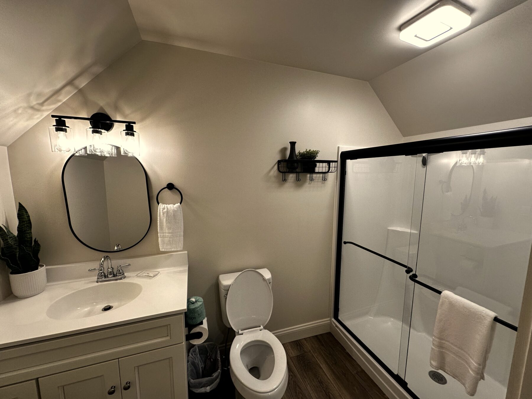 Stony Lane Loft With Queen Bed 3 Scaled